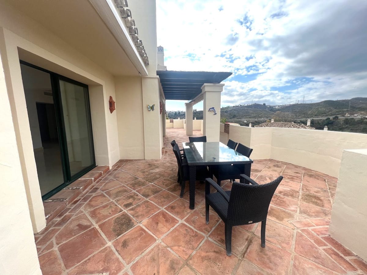 Spectaculair duplex-penthouse in Capanes del Golf, Benahavís in Benahavís - foto 4