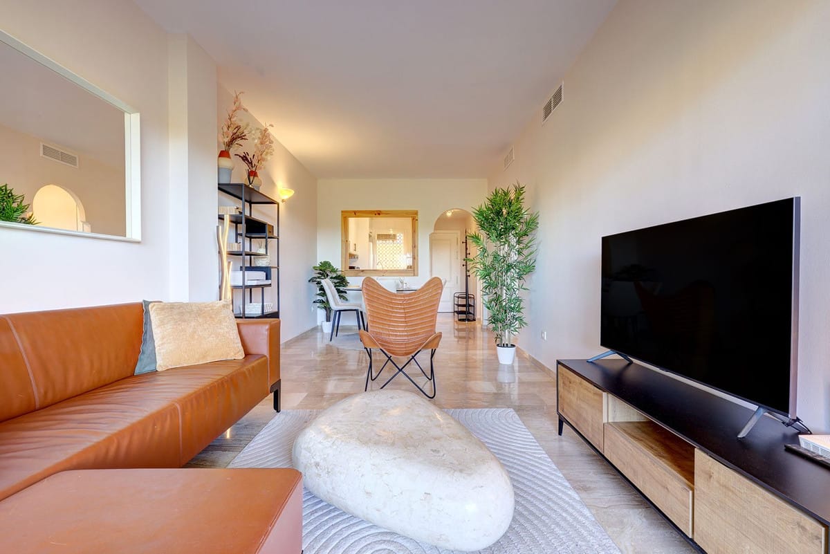 2 bedroom Apartment in Riviera Del Sol in Riviera del Sol - foto 4