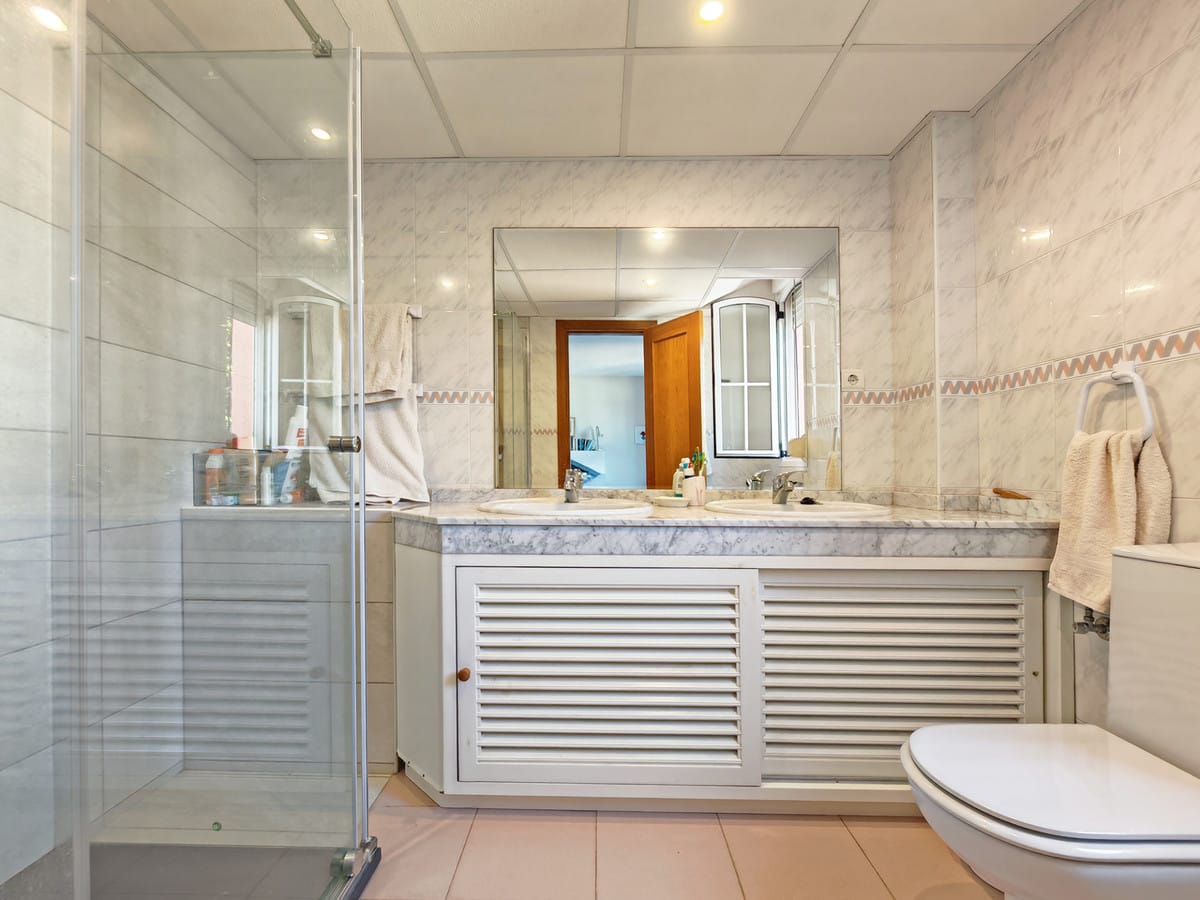 Duplex-appartement met 3 slaapkamers in Marbella in Marbella - foto 12