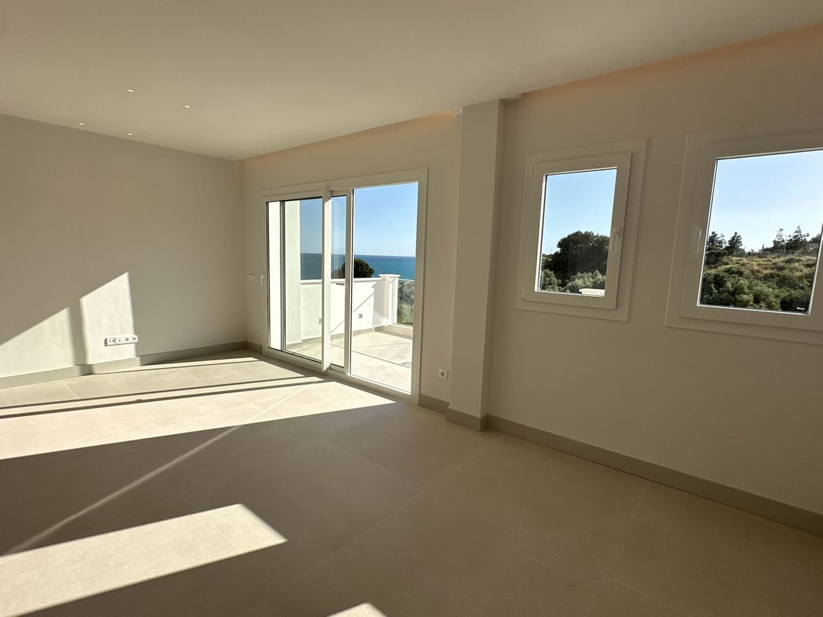 Drie-slaapkamerwoning in Torrequebrada in Torrequebrada - foto 7