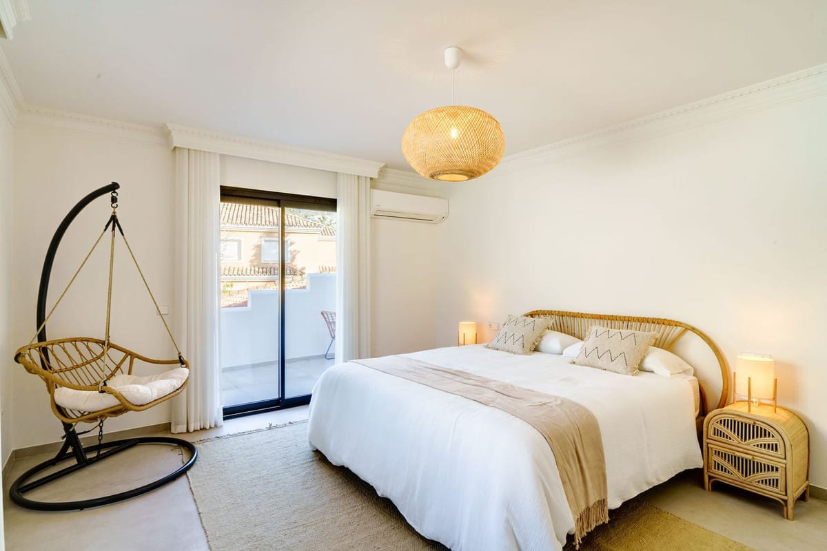 Villa met 6 slaapkamers in Marbella in Marbella - foto 2