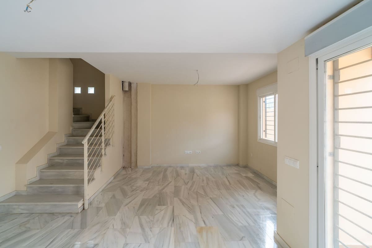 5-slaapkamer rijwoning in Calahonda, te renoveren in Calahonda - foto 14