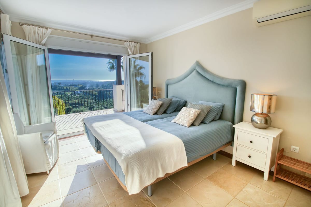 4-slaapkamer finca in Estepona met panoramisch zeezicht in Estepona - foto 11