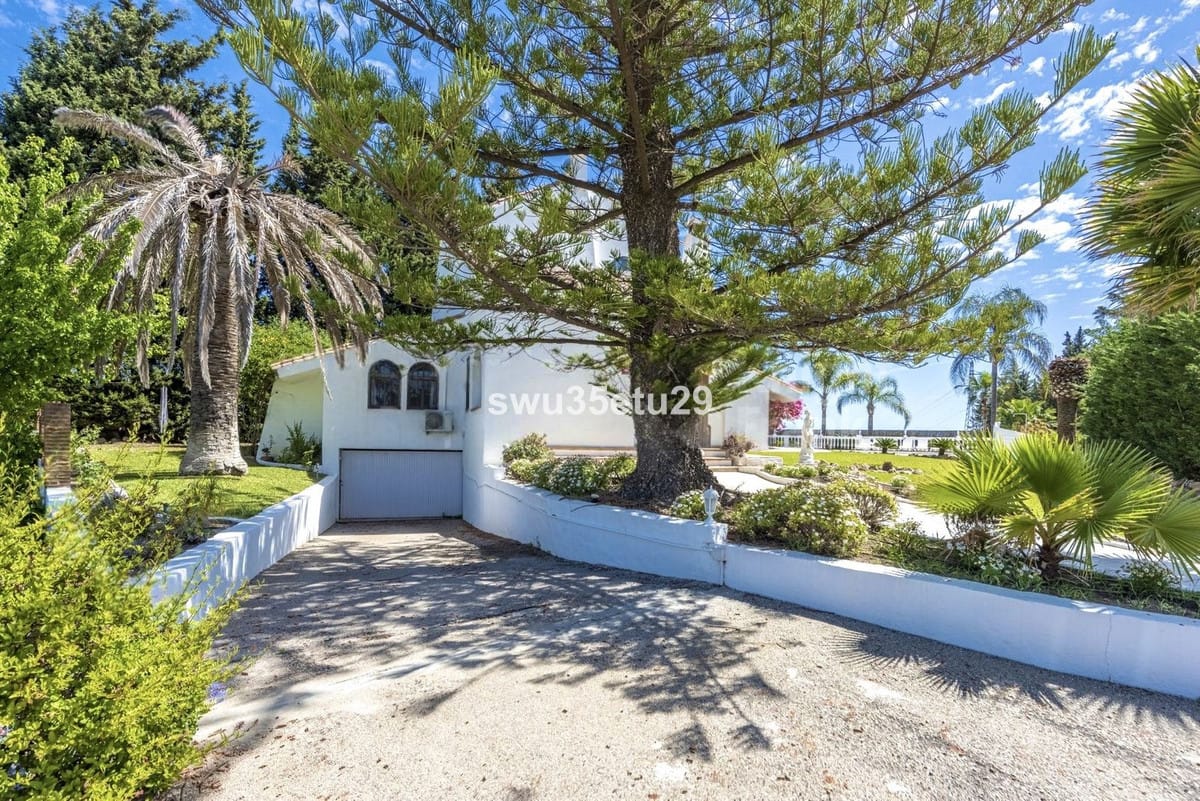 7 bedroom Plot in Estepona in Estepona - foto 12