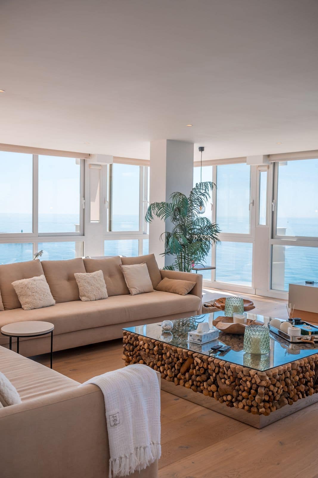 Luxe 4-slaapkamer appartement met zeezicht in Marbella Centrum in Marbella - foto 18
