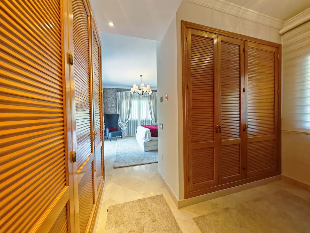 4 bedroom House in Elviria in Elviria - foto 15