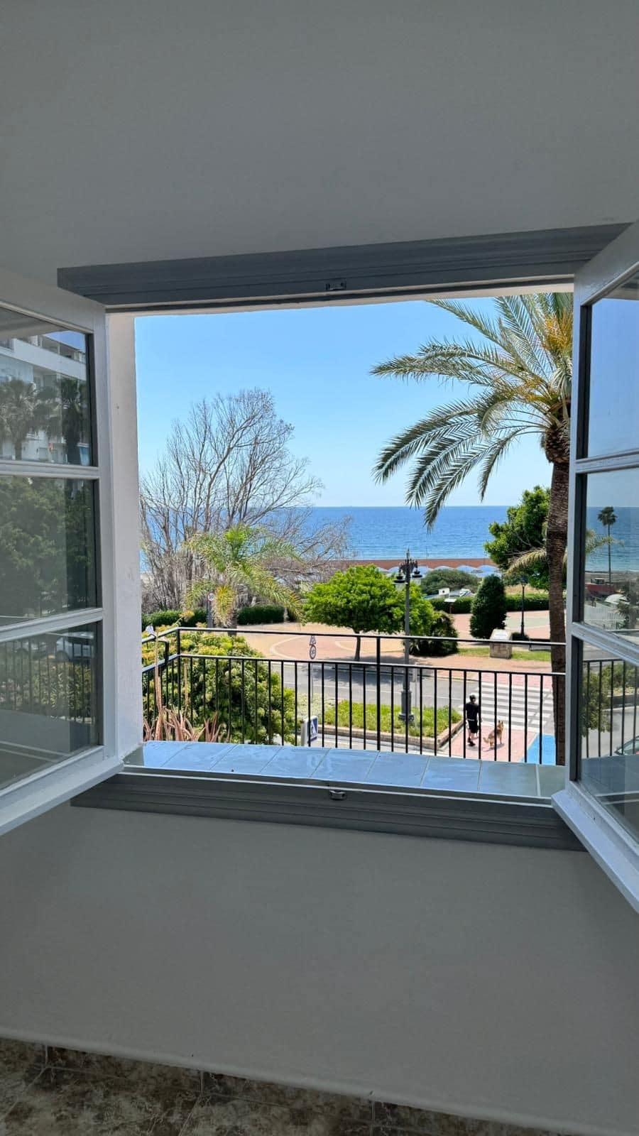 Drie-slaapkamerappartement in Estepona in Estepona - foto 3
