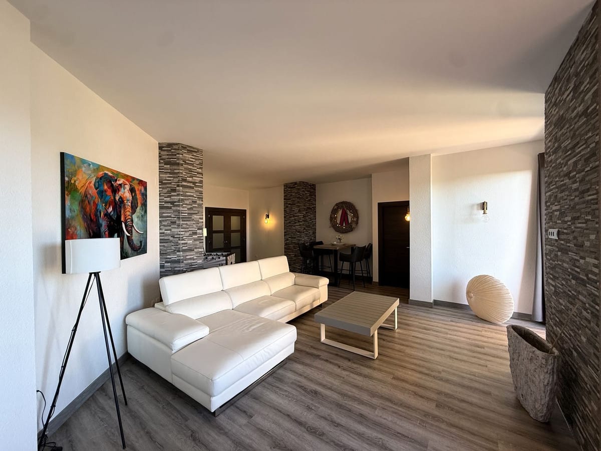 Drie-slaapkamer appartement in Estepona in Estepona - foto 3
