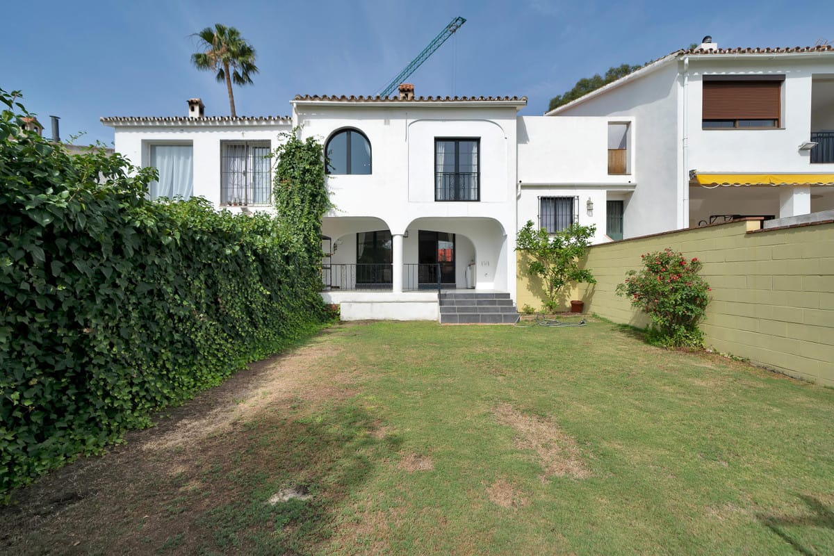 3-slaapkamerwoning in Estepona met privé-tuin in Monte Biarritz in Estepona - foto 2