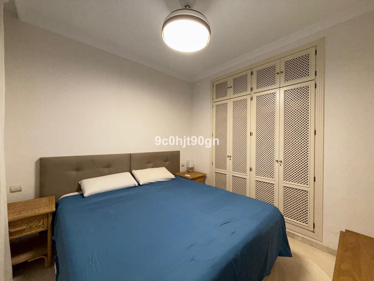 Drie-slaapkamer appartement in Elviria in Elviria - foto 16