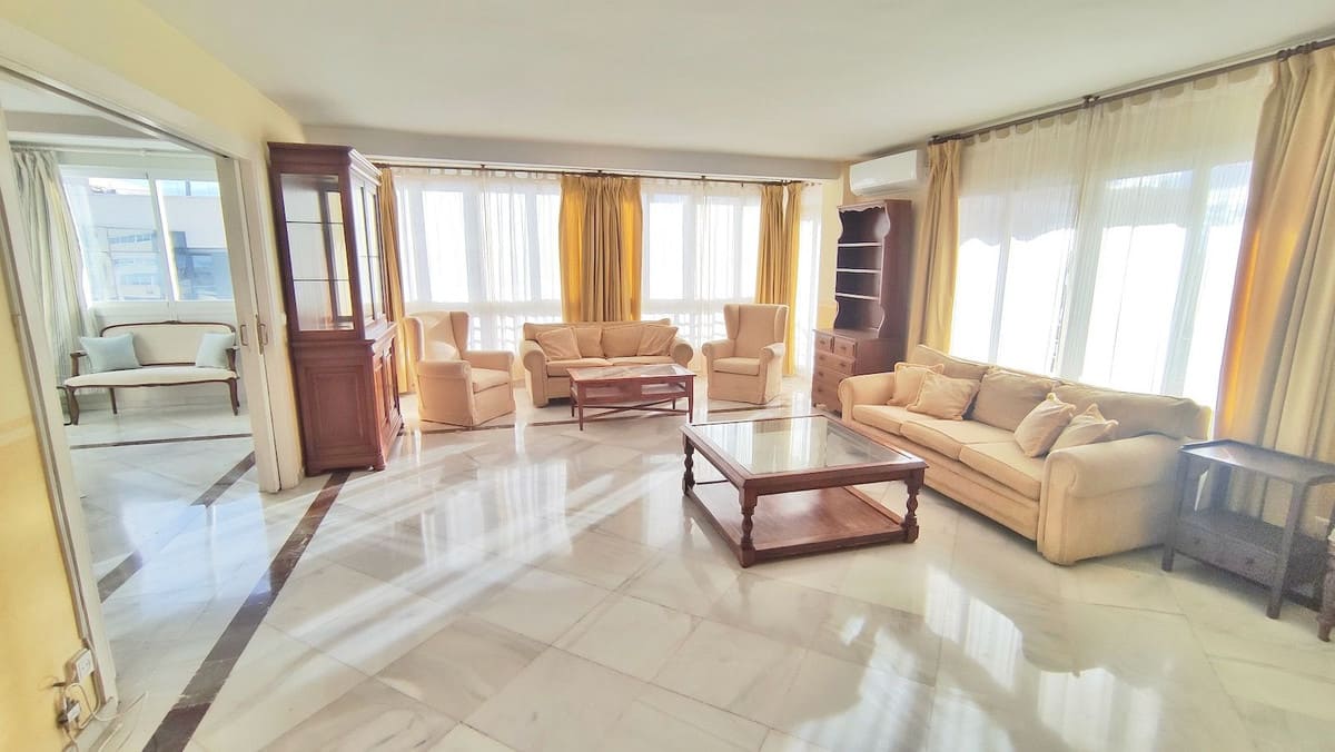 Appartement met 4 slaapkamers in Marbella (Av. Ricardo Soriano) in Marbella - foto 2