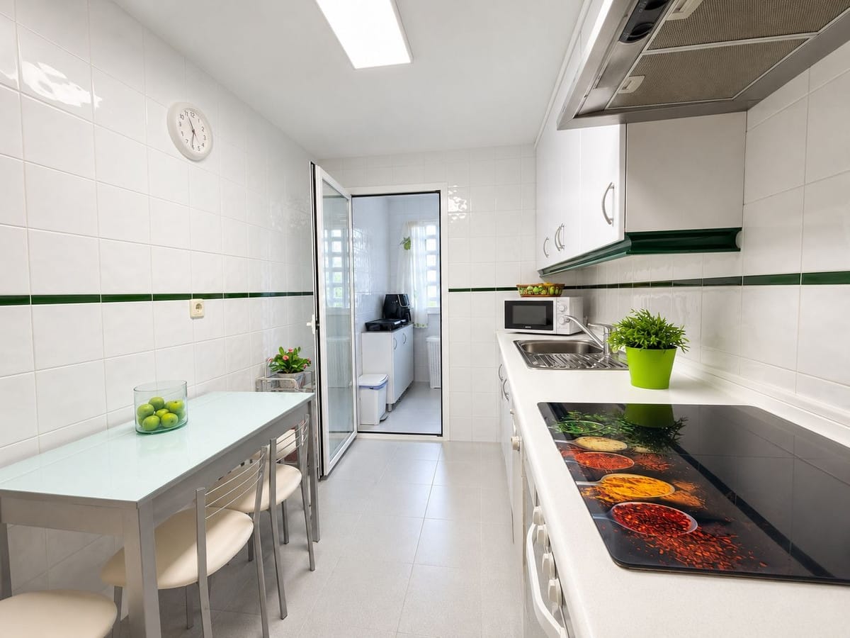 Appartement met 2 slaapkamers in Marbella in Marbella - foto 11