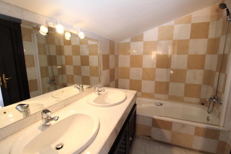 Halfvrijstaande villa met privézwembad in The Golden Mile in The Golden Mile - foto 15