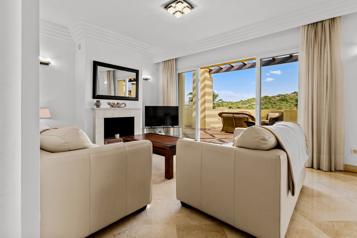 Drie-slaapkamer penthouse in Casares Playa in Casares Playa - foto 9