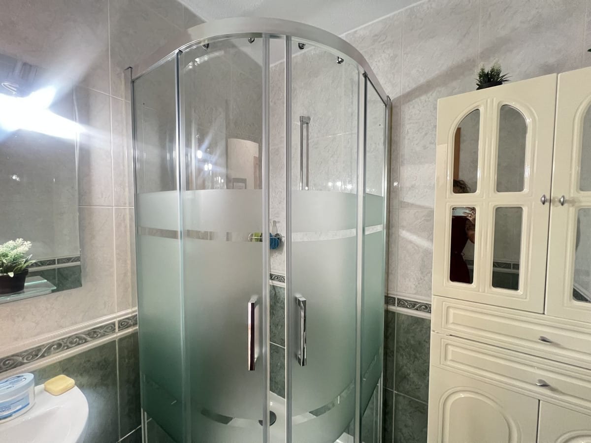 Topverdiepingsappartement met zeezicht in Málaga – 3 slaapkamers in Málaga - foto 12