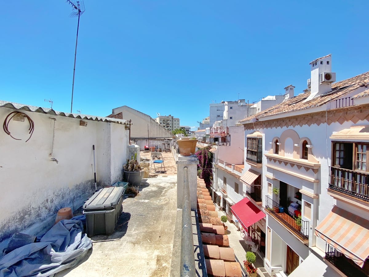 4-slaapkamerwoning in Marbella in Marbella - foto 12