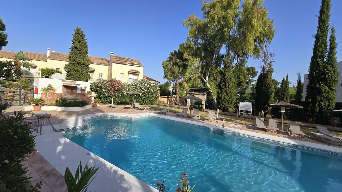 Huis met 4 slaapkamers in Nueva Andalucía in Nueva Andalucía - foto 2