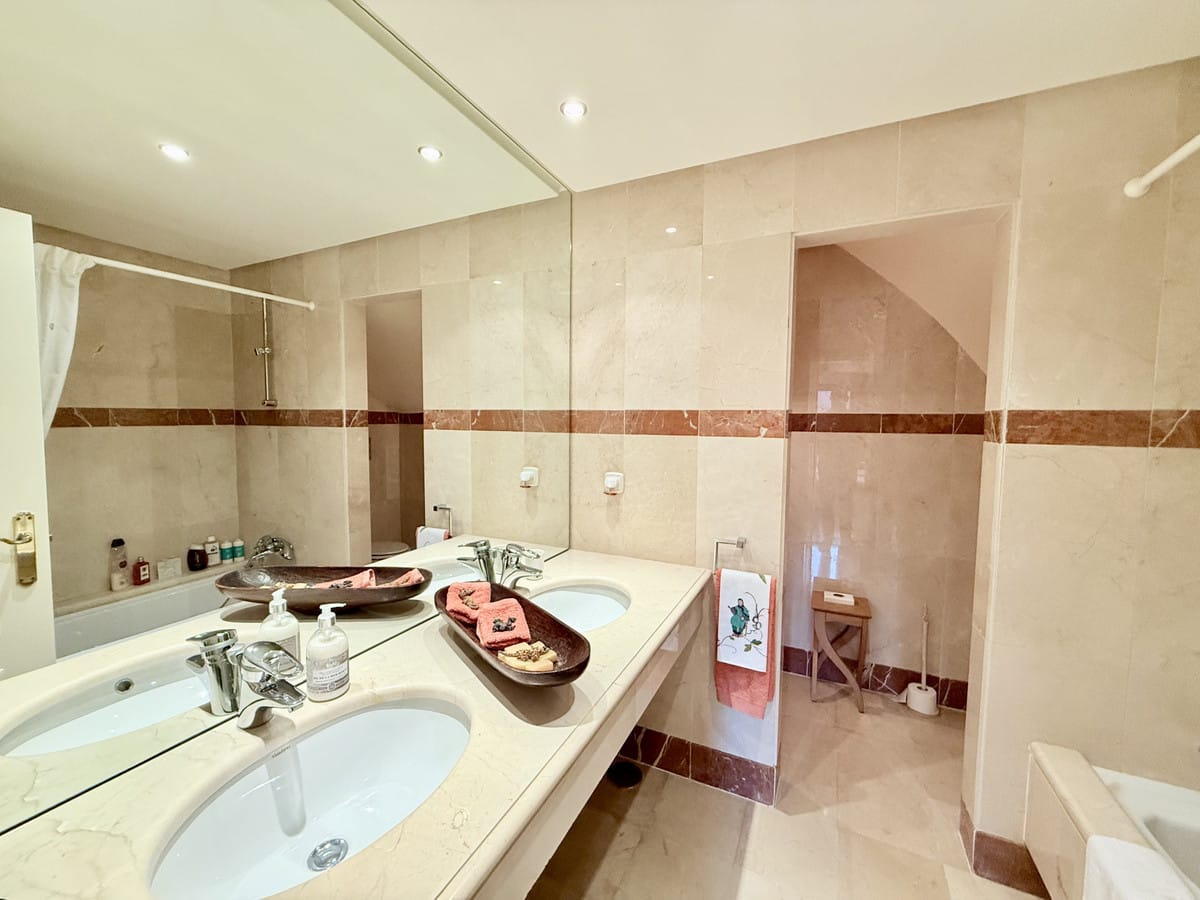 Appartement met 3 slaapkamers in Estepona in Estepona - foto 17