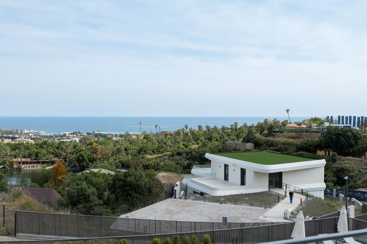 Twee-slaapkamer duplex in Libella, Estepona in Selwo - foto 14