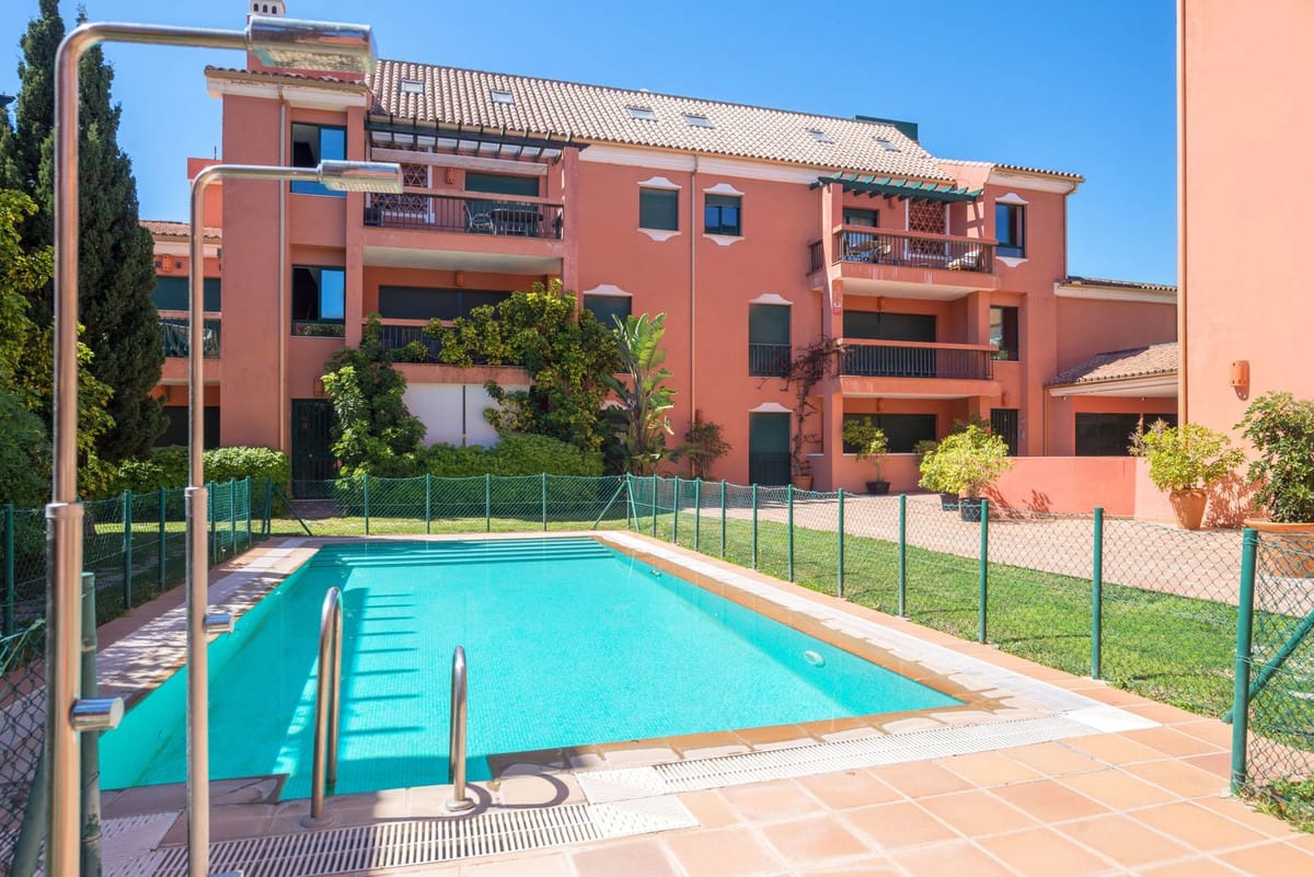 2 bedroom Apartment in Marbesa in Marbesa - foto 2