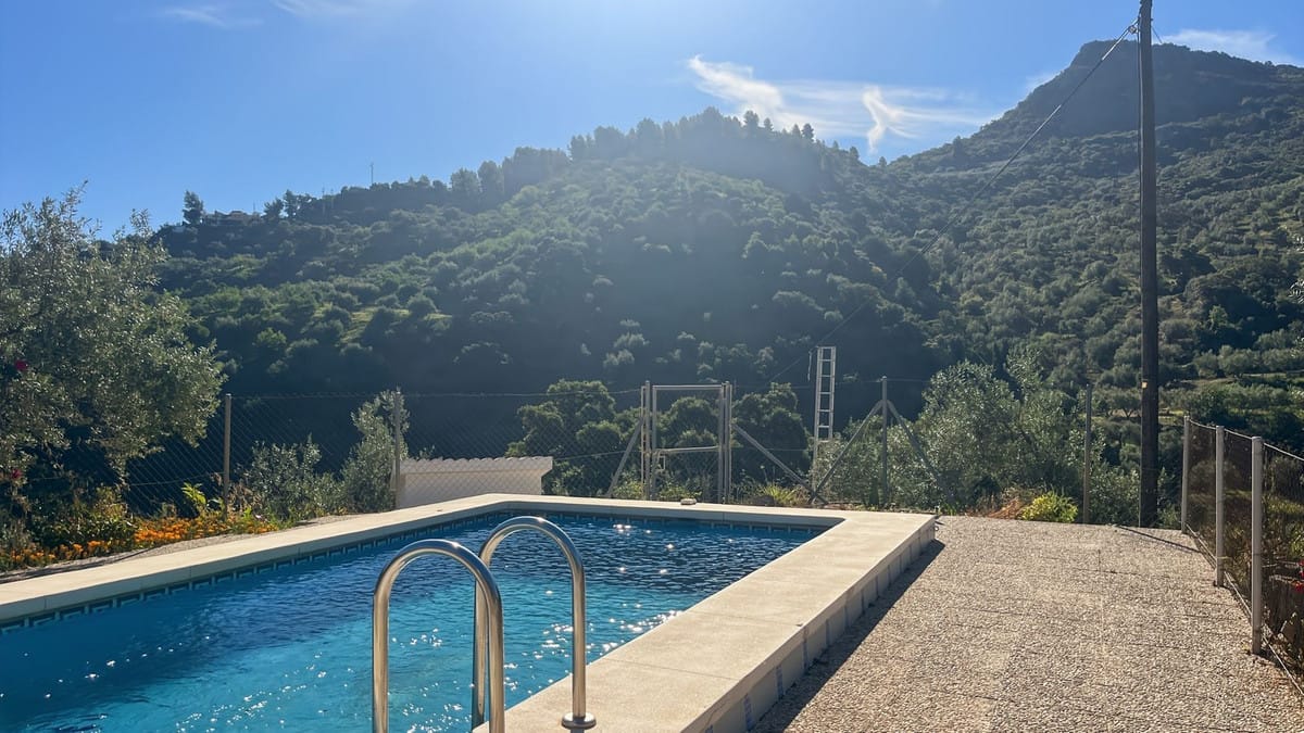 Finca met 4 slaapkamers nabij Comares in Comares - foto 5