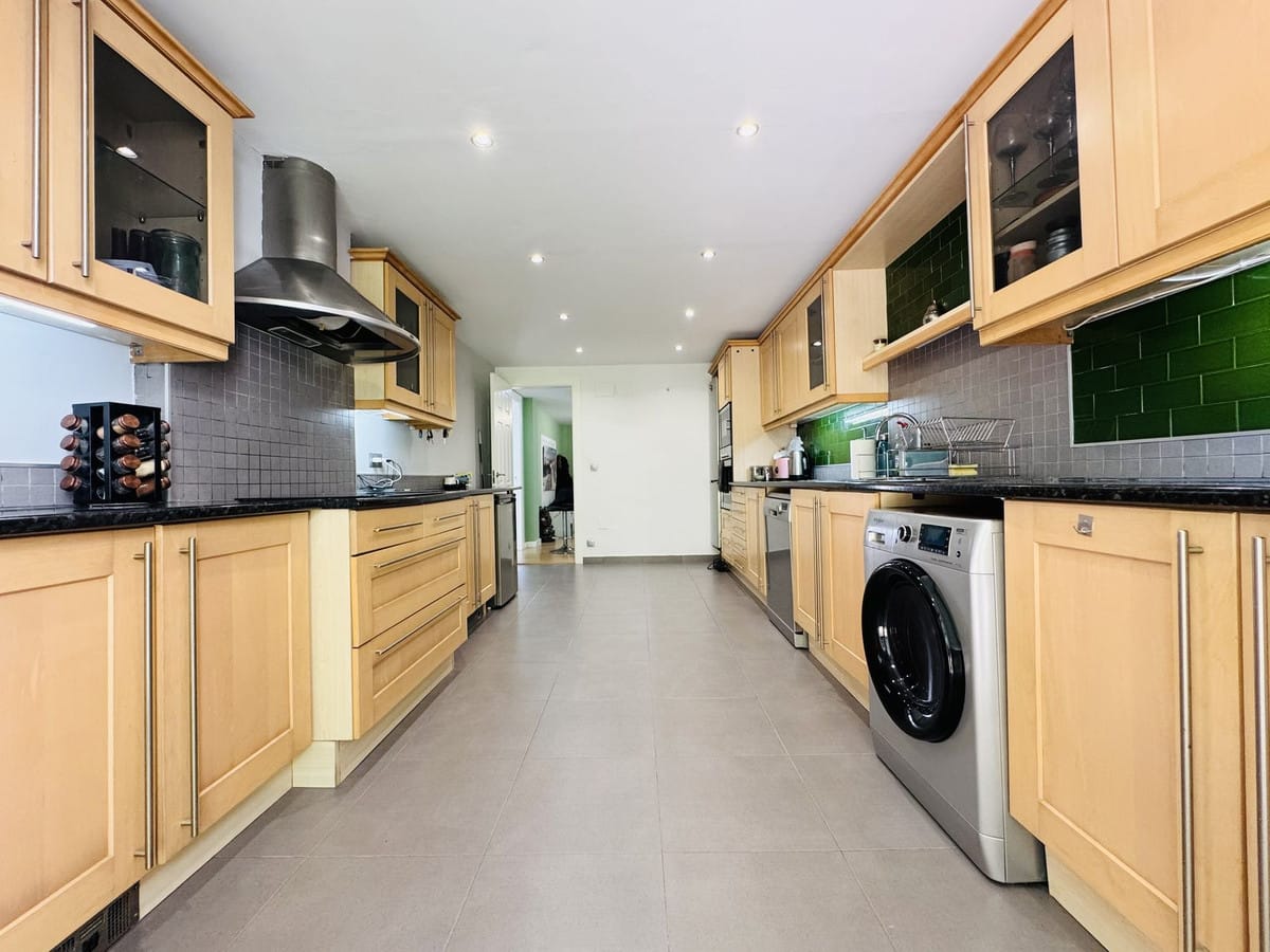 4-slaapkamer Stadswoning in La Duquesa in La Duquesa - foto 10