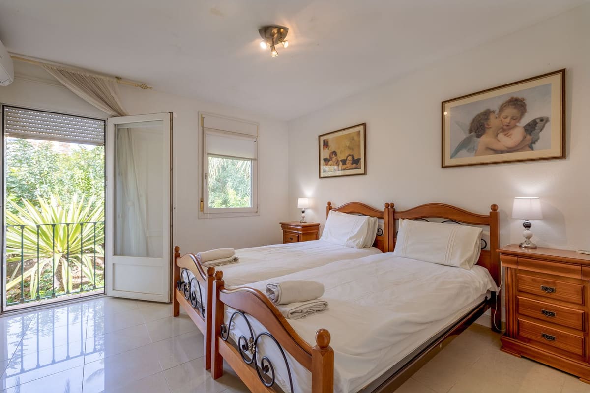 4-slaapkamerwoning aan haven en strand van Estepona in Estepona - foto 16