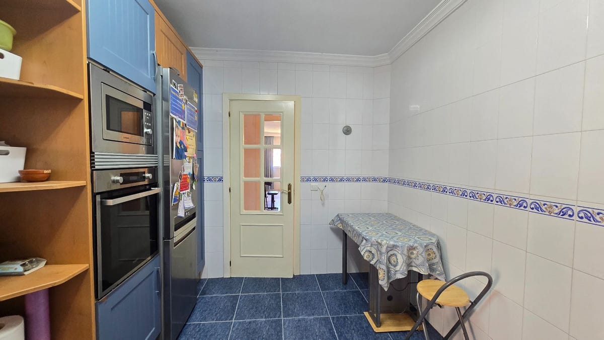 3-slaapkamer appartement in El Pinillo, Torremolinos | Terras, Zwembad, Parkeren en Opslagruimte in El Pinillo - foto 19