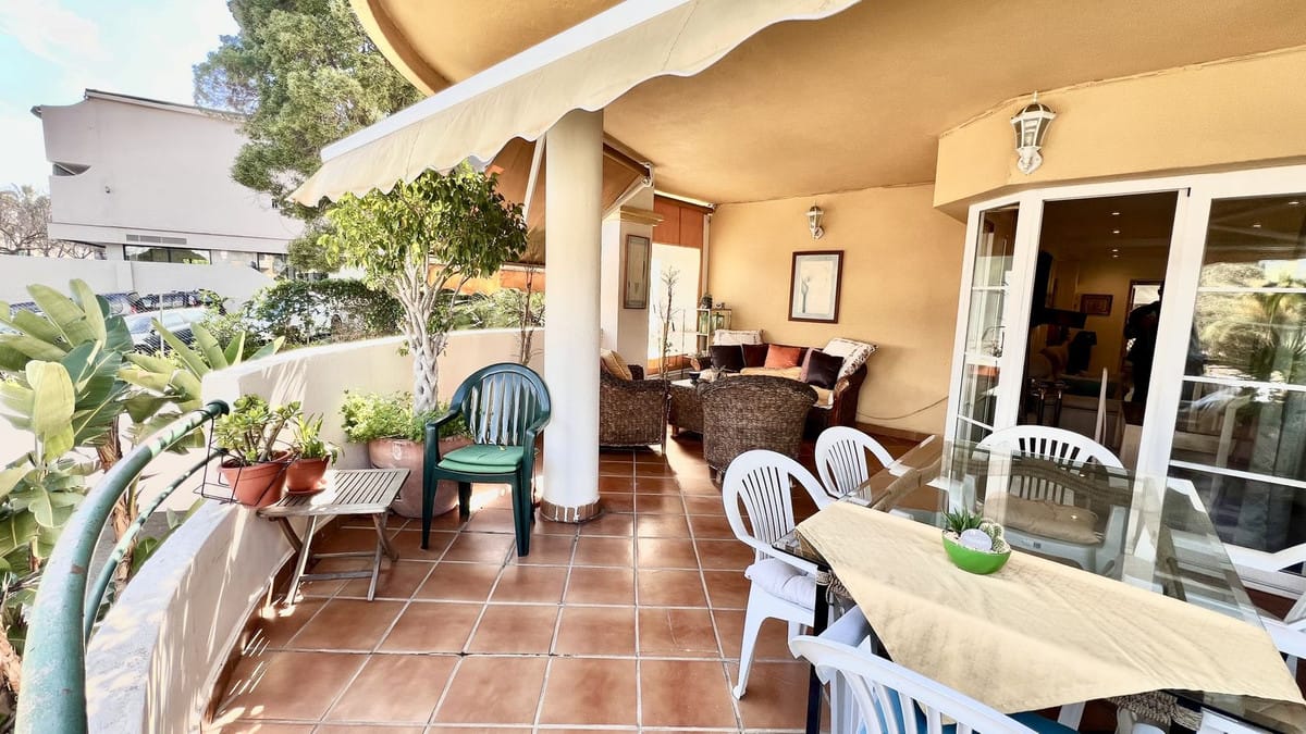 Exclusieve duplex met panoramische uitzichten in Señorío de Aloha, Nueva Andalucía in Nueva Andalucía - foto 2