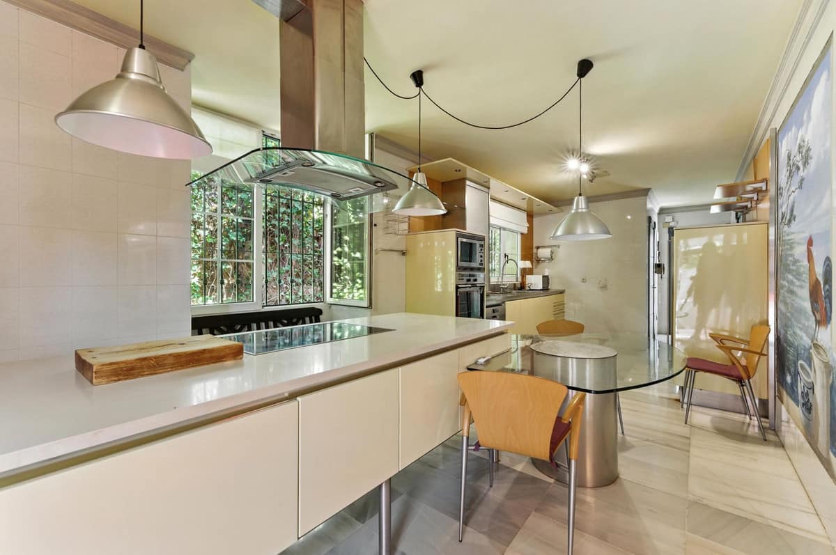 10 bedroom House in Marbella in Marbella - foto 20