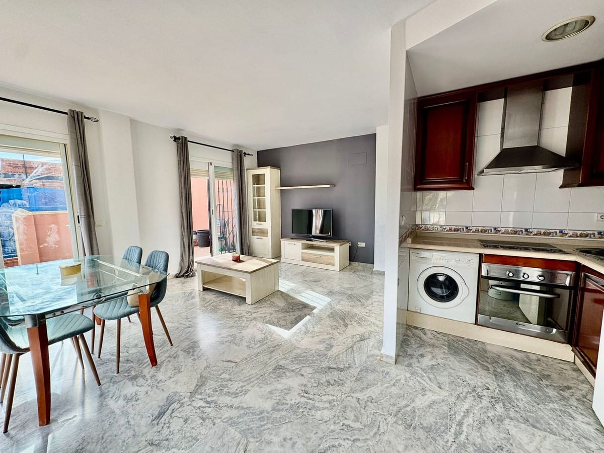 Penthouse met groot terras en open uitzicht in Las Lagunas — 1 slaapkamer in Las Lagunas - foto 4