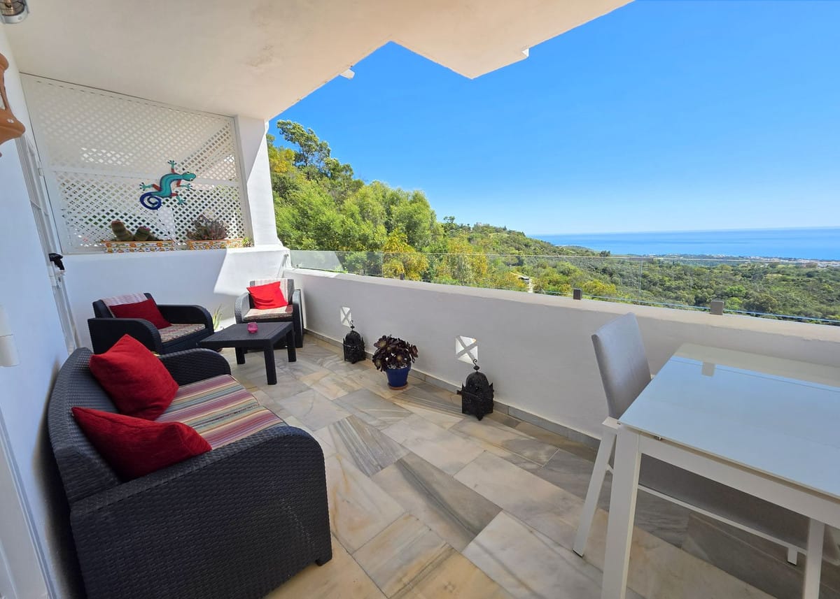 2-slaapkamer appartement met panoramisch zeezicht te koop in La Mairena, Elviria – Marbella Oost in La Mairena - foto 9