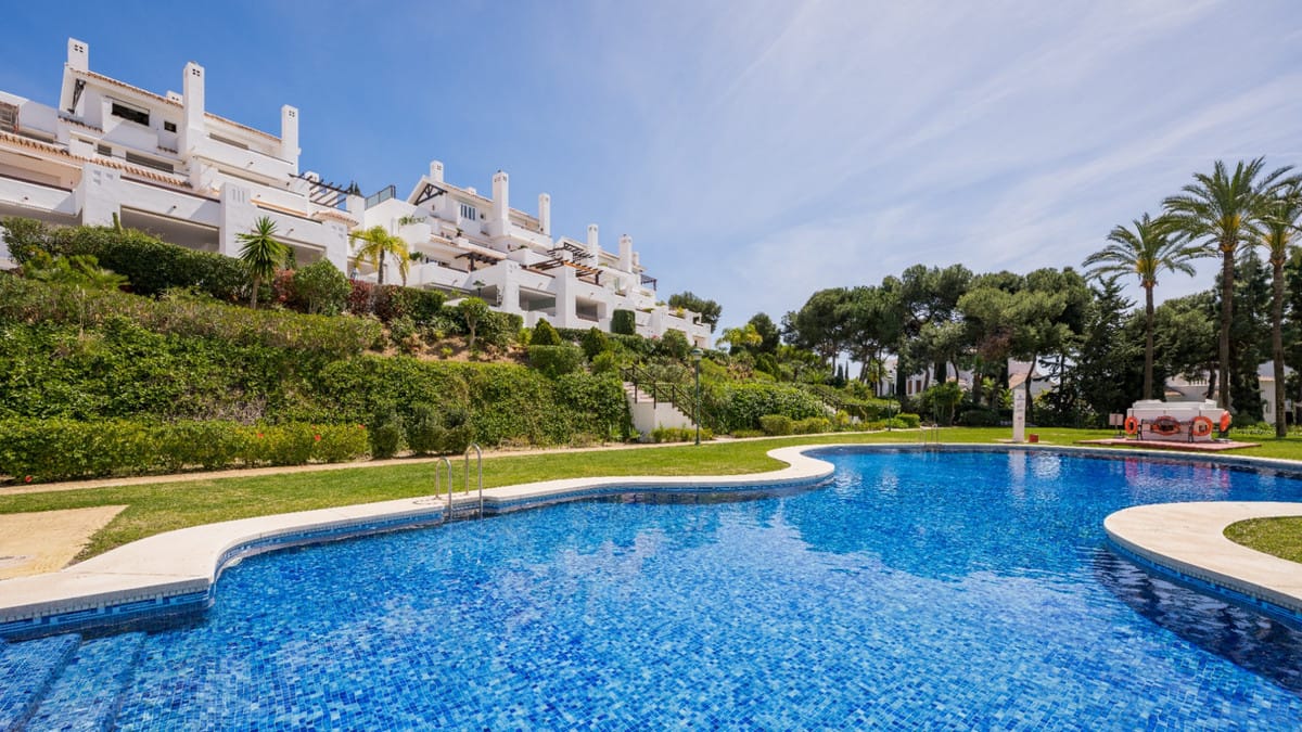 Drie-slaapkamerappartement in Los Monteros in Los Monteros - foto 3