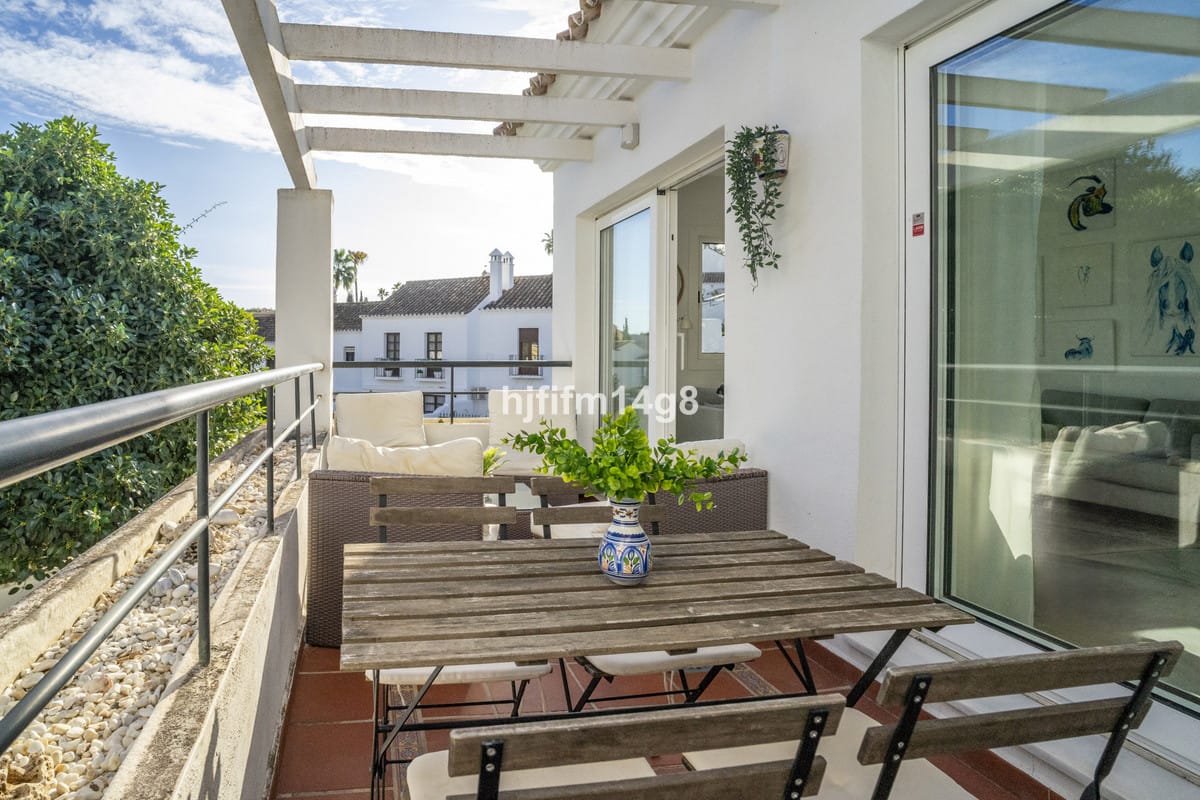 Twee-slaapkamer hoekappartement in Nueva Andalucía in Nueva Andalucía - foto 3