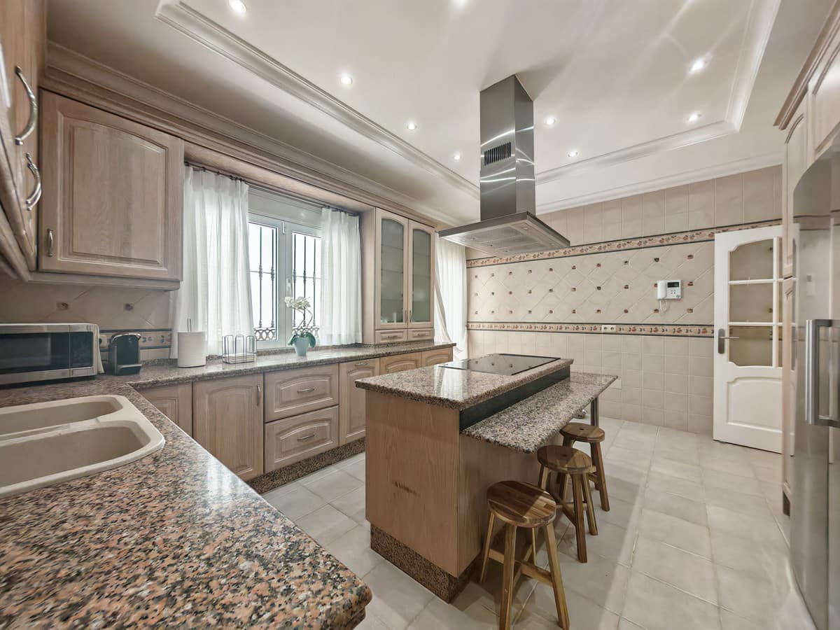 4 bedroom House in Elviria in Elviria - foto 8