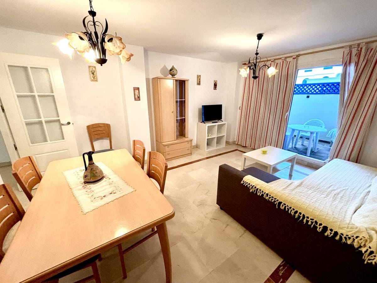 Appartement op de begane grond in Estepona, Costa del Sol in San Luis de Sabinillas - foto 3