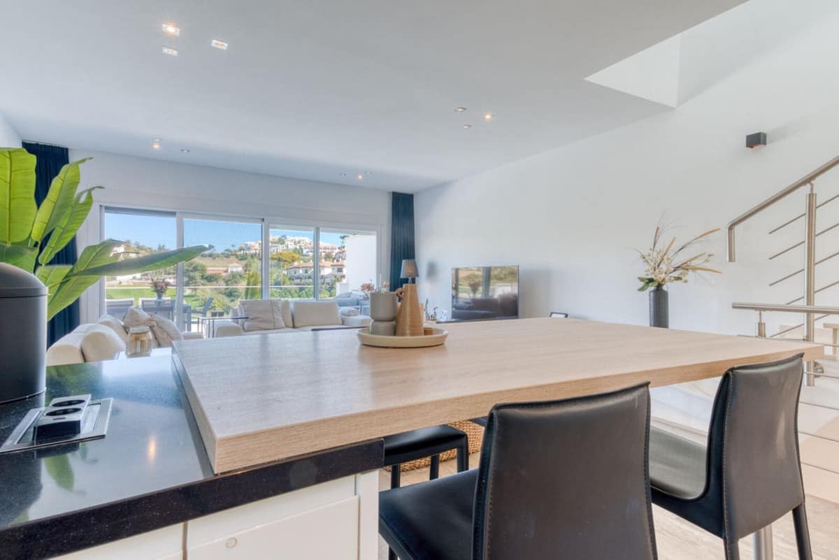 Drie slaapkamers villa direct aan de golfbaan in Riviera del Sol in Riviera del Sol - foto 13
