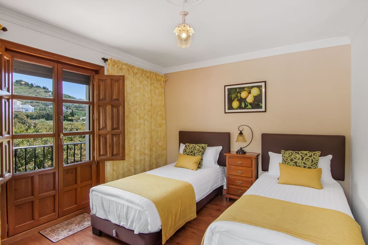 Finca met 6 slaapkamers en Bed & Breakfast-optie in Canillas de Albaida, Málaga in Canillas de Albaida - foto 18