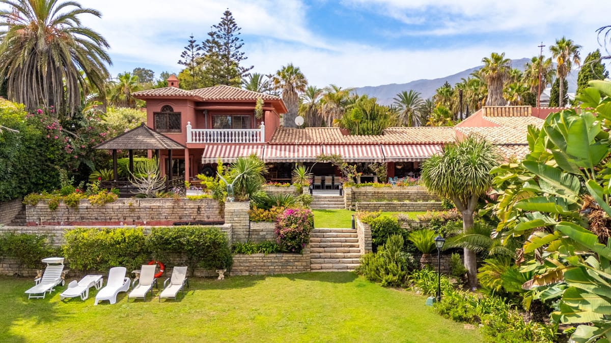 Villa met 9 slaapkamers in Estepona in Estepona - foto 8