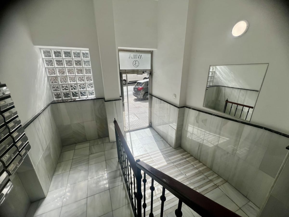 Licht 3-slaapkamerappartement in Málaga historisch centrum – ideaal voor studenten en lange termijn wonen in Málaga - foto 3