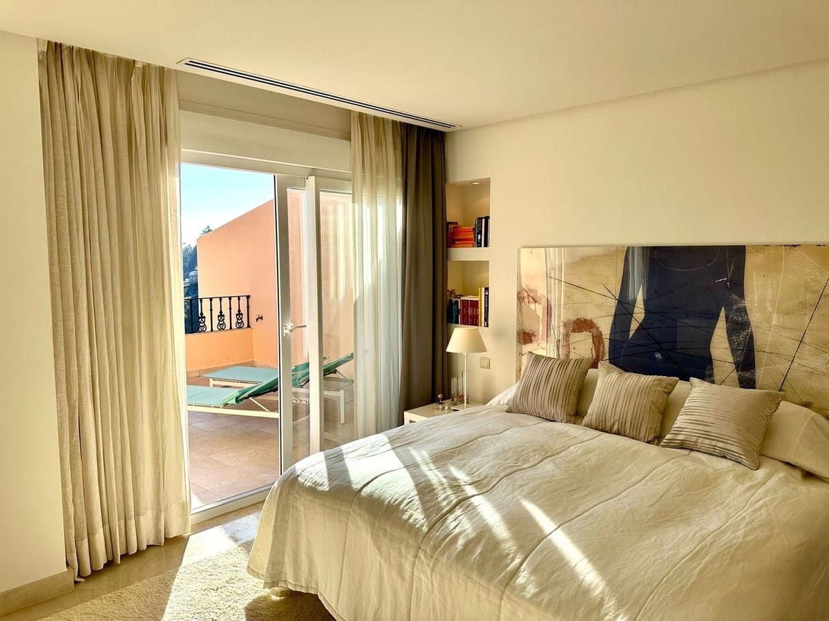 Penthouse met 2 slaapkamers in Nueva Andalucía in Nueva Andalucía - foto 10