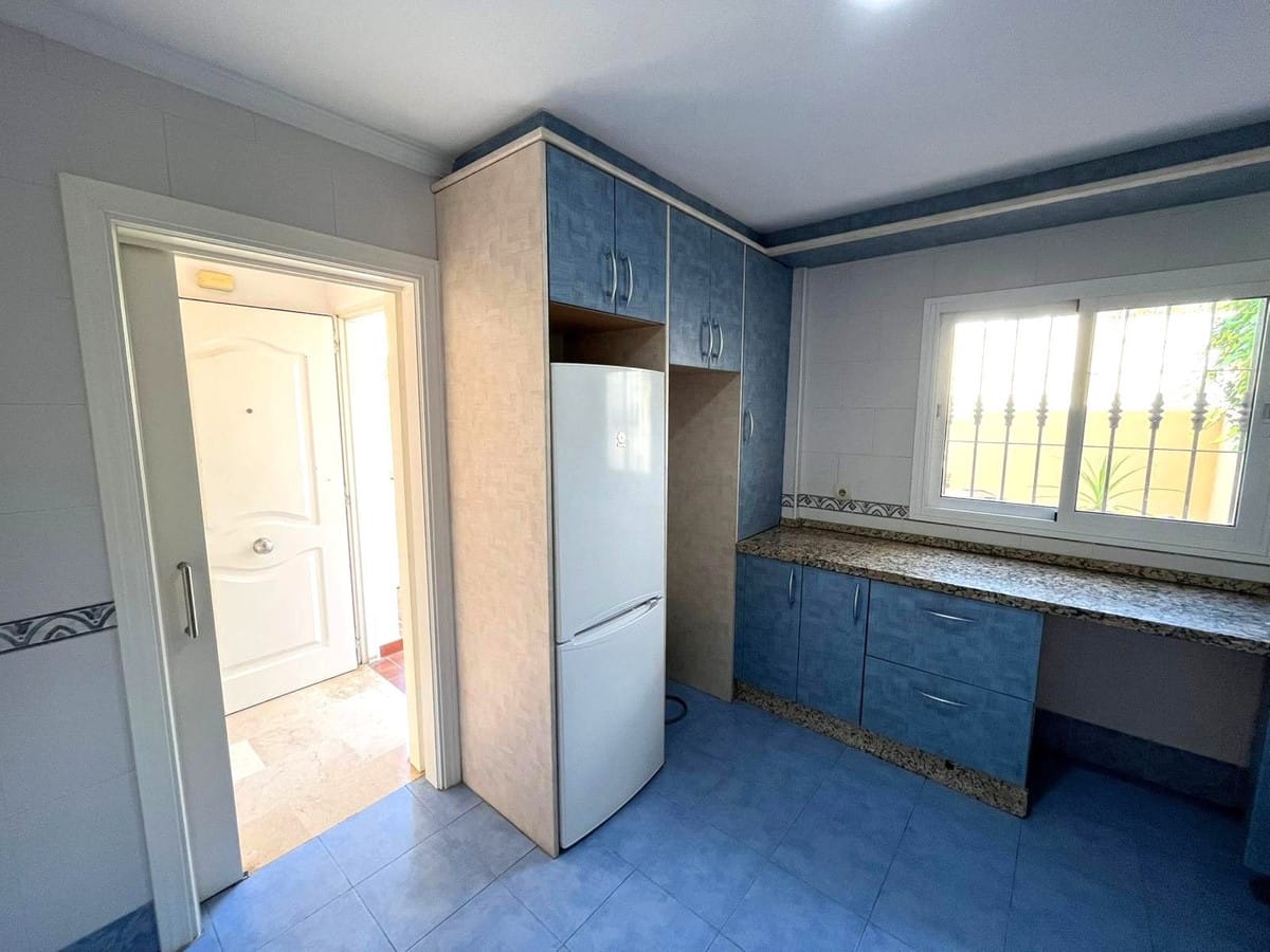 Drie-slaapkamerhuis in Estepona in Estepona - foto 11