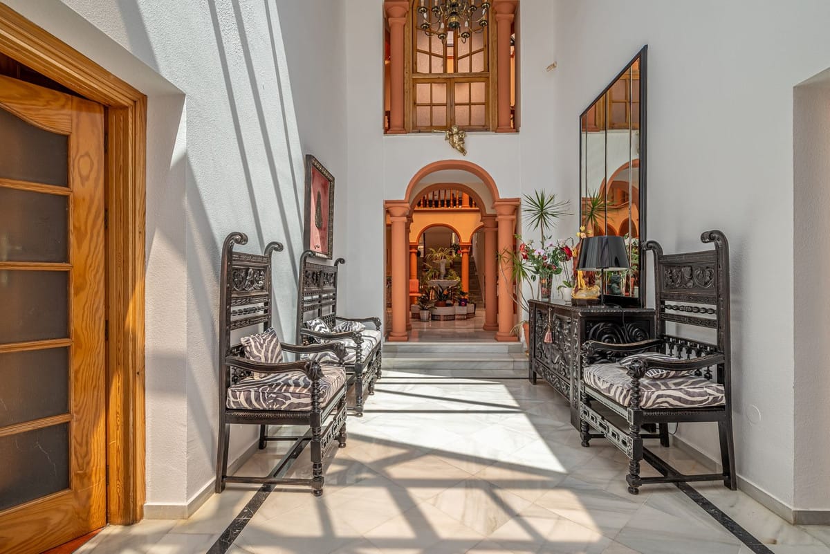 4-slaapkamer villa te koop in Benalmádena Costa met zwembad en privé tuin in Benalmadena - foto 3