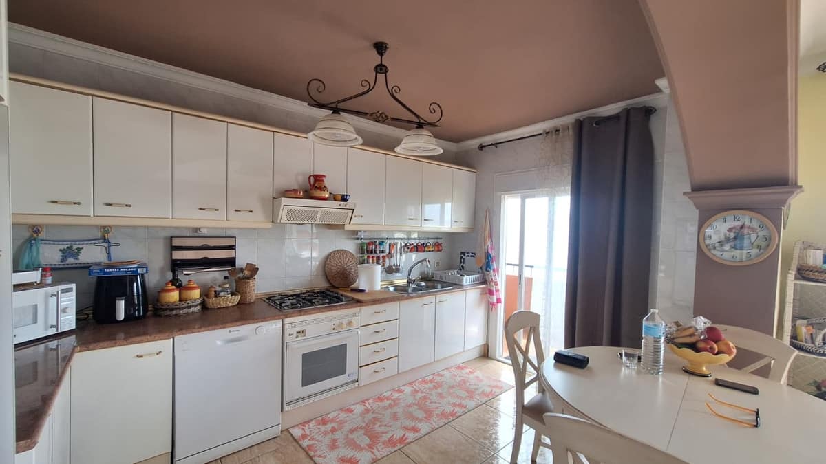 Drie-slaapkamerappartement aan de boulevard van La Playa del Cristo, Estepona in Estepona - foto 5