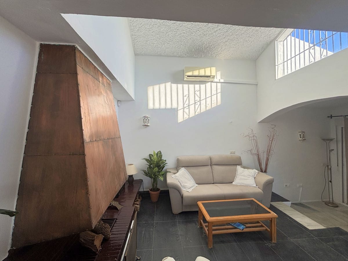 Charmant halfvrijstaand huis met ruime terrassen en uitzicht op de baai van Casares in Casares Playa - foto 9