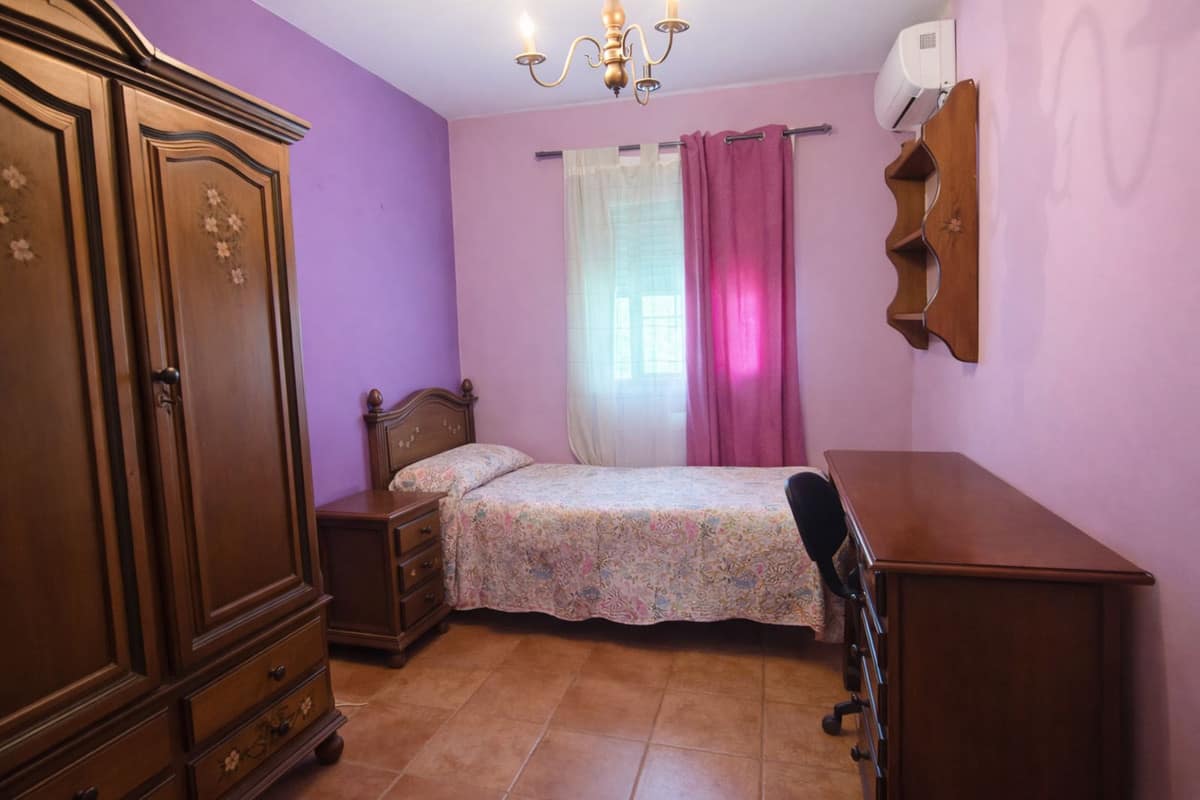 Rijwoning in rustieke stijl met 3 slaapkamers in San Roque in San Roque - foto 15