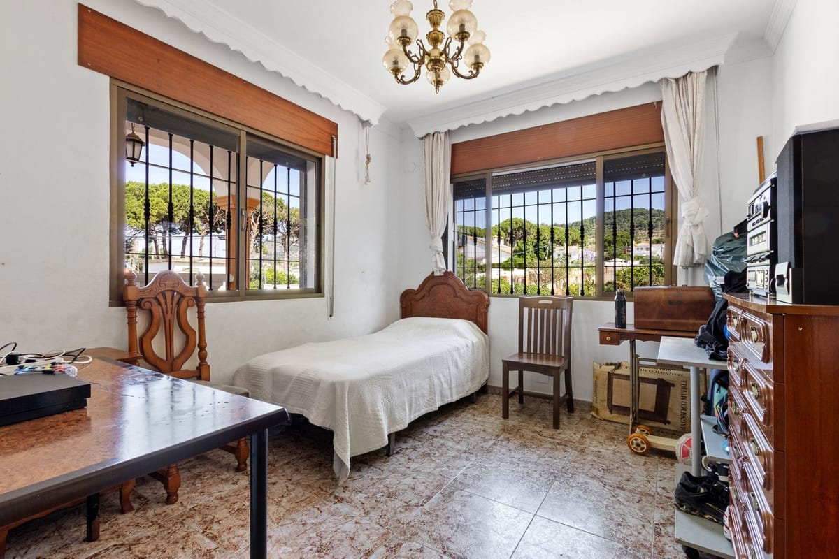 4-slaapkamerwoning in Los Pinos, Alhaurín de la Torre in Alhaurín de la Torre - foto 17