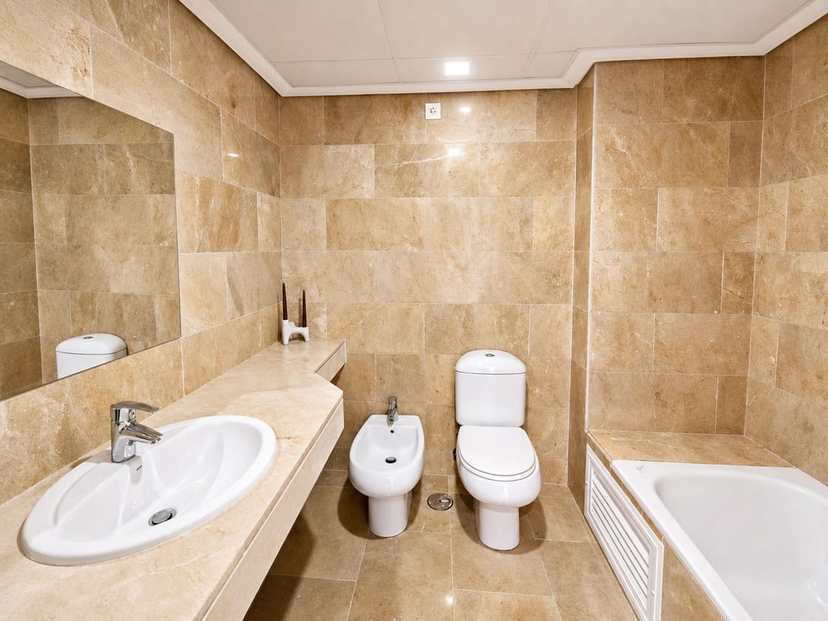 Spectaculair penthouse met zee- en golfbaanuitzicht in San Luis de Sabinillas in San Luis de Sabinillas - foto 13