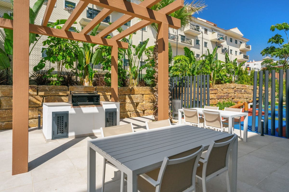 2 bedroom Apartment in Estepona in Estepona - foto 3