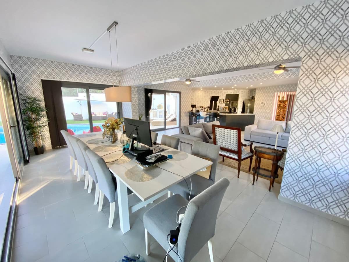 Villa te koop in El Faro, Mijas – 4 slaapkamers, 4 badkamers, 300 m² in Mijas - foto 14